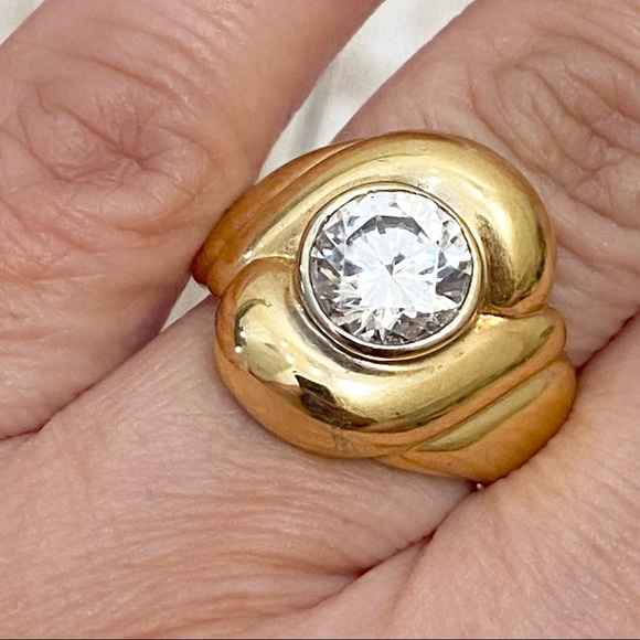 Unsigned Gold-tone Solitaire CZ Clear Bezel Ring Size 7 - Picture 3 of 11